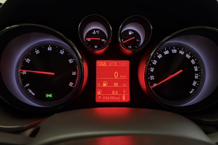 Used Opel Insignia 2013 2.0T Two-Wheel-Drive Luxury Version
