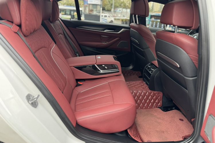 Used BMW 5 Series New Energy 2021 535Le Pioneer Edition M Sport Package Interior 4