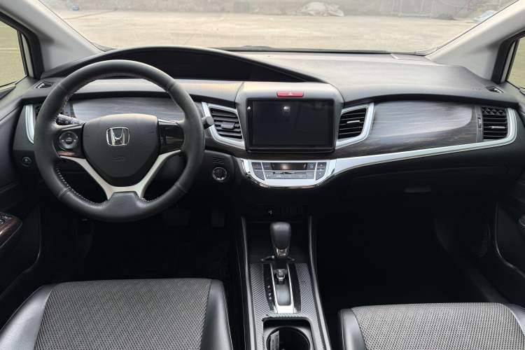 Used Honda Jade 2020 1.8L automatic Comfort version Interior 2