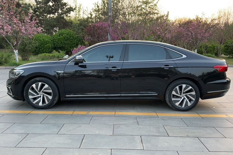 Used Volkswagen Passat New Energy 2019 430 PHEV Hybrid Luxury Edition Exterior 3