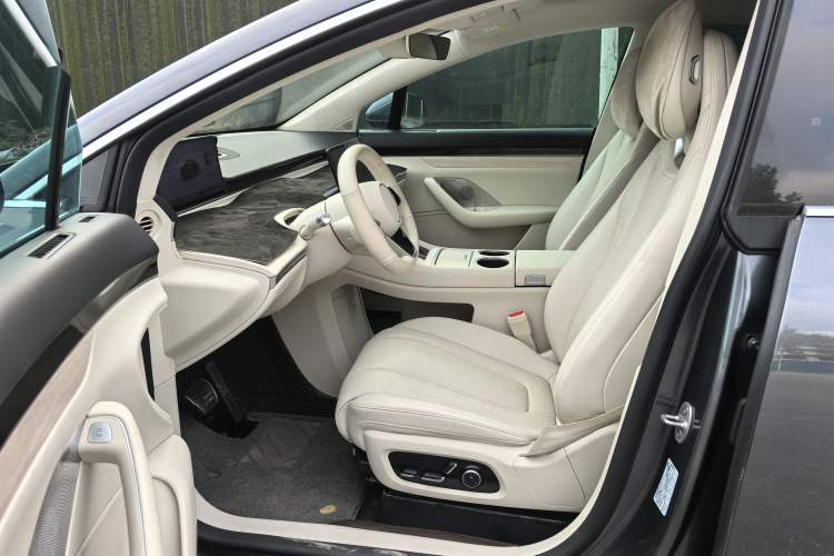 Used Hima Luxeed R7 2024 All-Electric 736 km Ultra