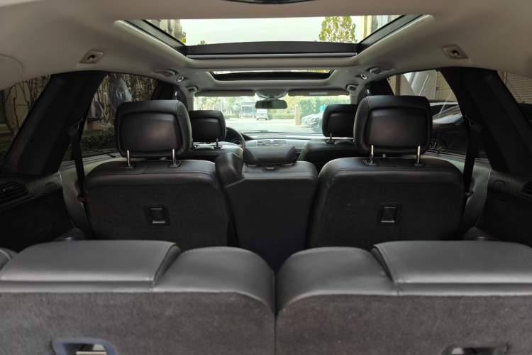 Used Mercedes-Benz R-Class 2017 R 320 4MATIC Business Edition Prestige Model
