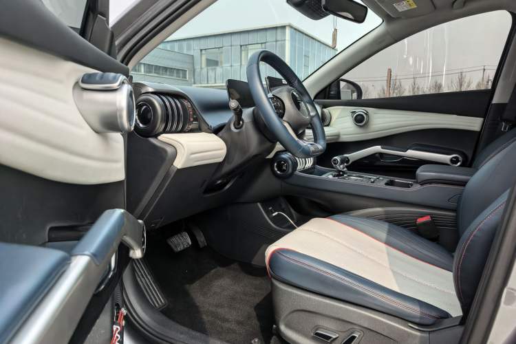 Used BYD Yuan PLUS 2022 430 km Luxury Version Interior 1