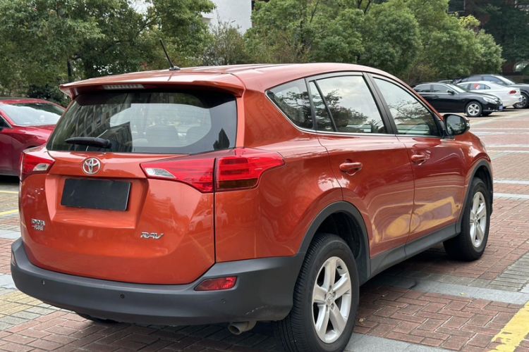 Used Toyota RAV4 2013 2.0L CVT Two-Wheel Drive Urban Edition
