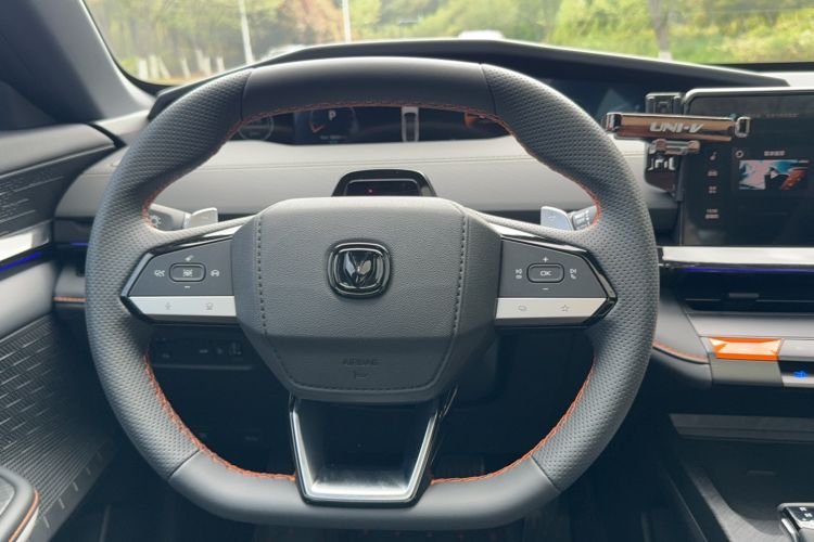 Used CHANGAN UNI-V 2023 1.5T Prestige Model Steering Wheel