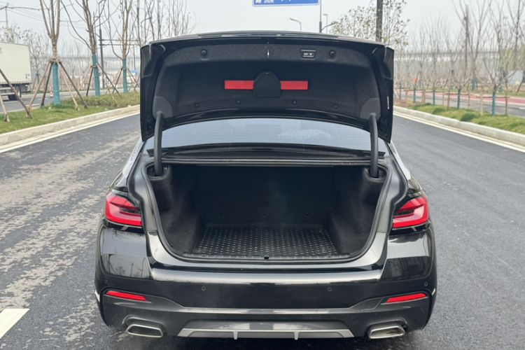 Used BMW 5 Series 2022 Second Facelift 530Li Leading Edition M Sport Package
