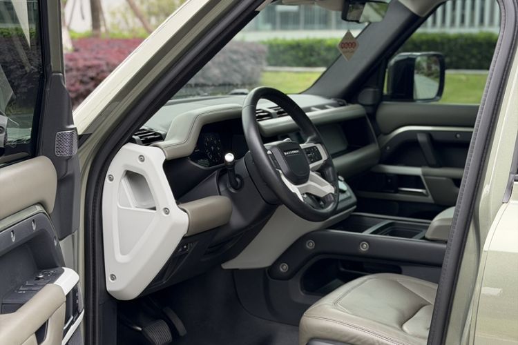 Used Land Rover Defender 2020 110 P400 HSE Exterior 8