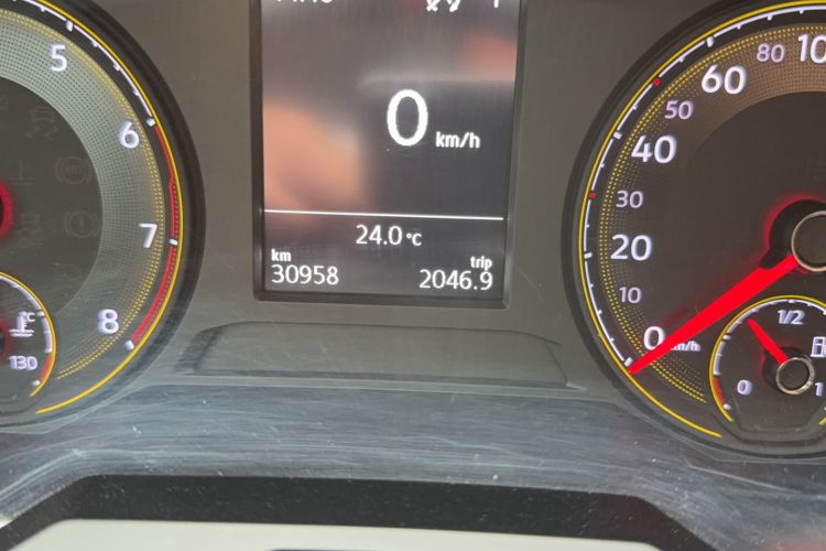 Used Volkswagen Lavida 2021 1.5L Automatic Comfort Edition Odometer Close Up