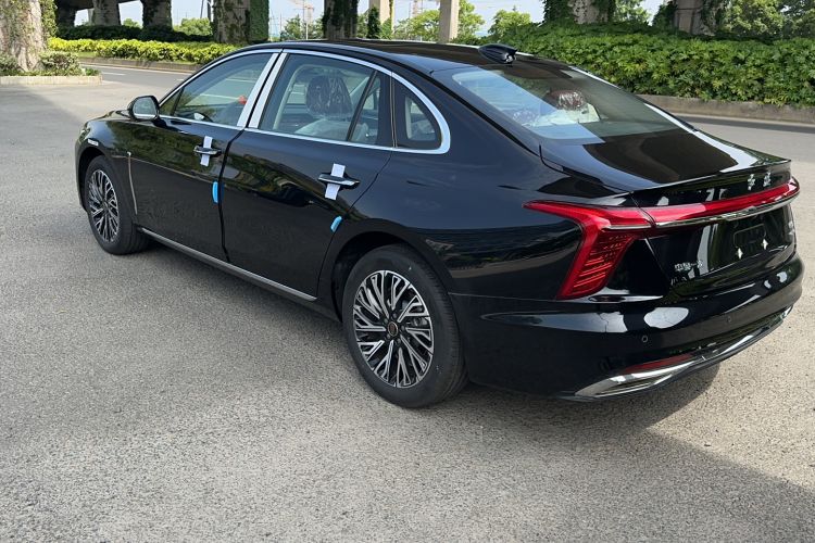 Used Hongqi H5 2025 2.0T Automatic Flag Edition – 500 000 Units Commemorative Version