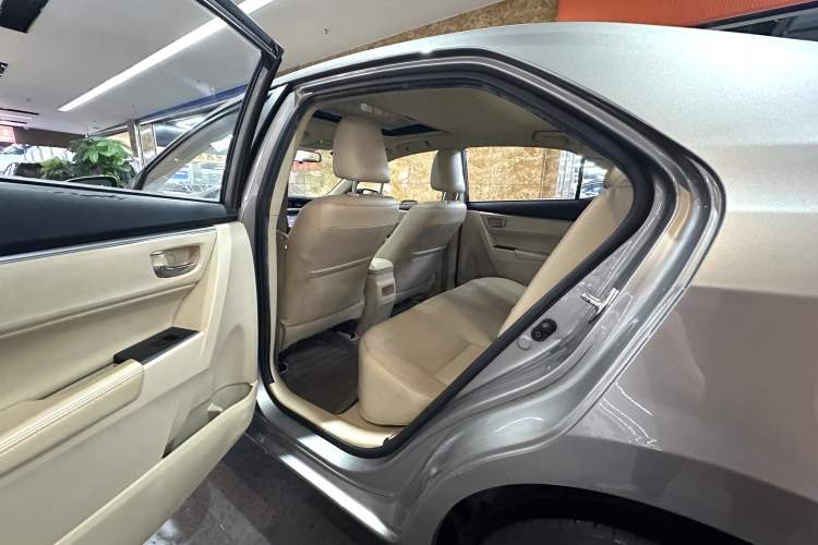 Used Toyota Corolla 2014 1.6L CVT GLX-i
