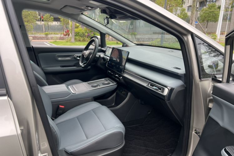 Used AION Y 2023 Plus 510 Smart Edition