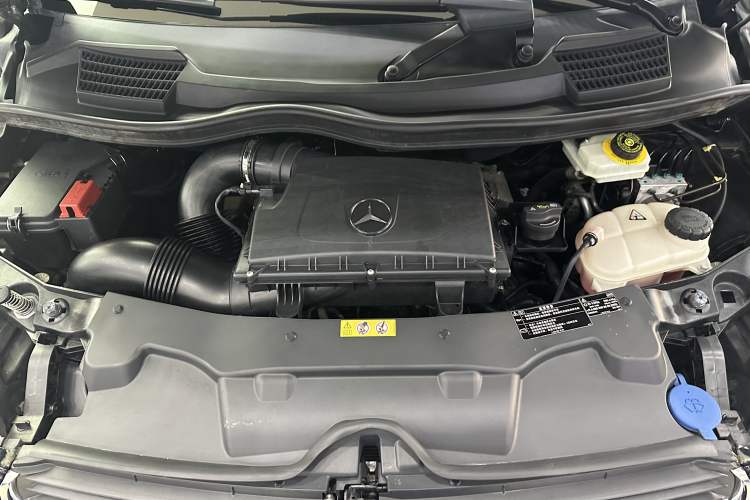 Used Mercedes-Benz V-Class 2017 V 260 Avantgarde Edition
