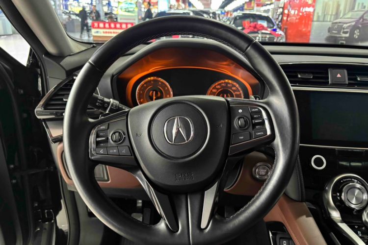 Used Acura CDX 2016 1.5T Two-Wheel Drive Deluxe Edition Interior 2