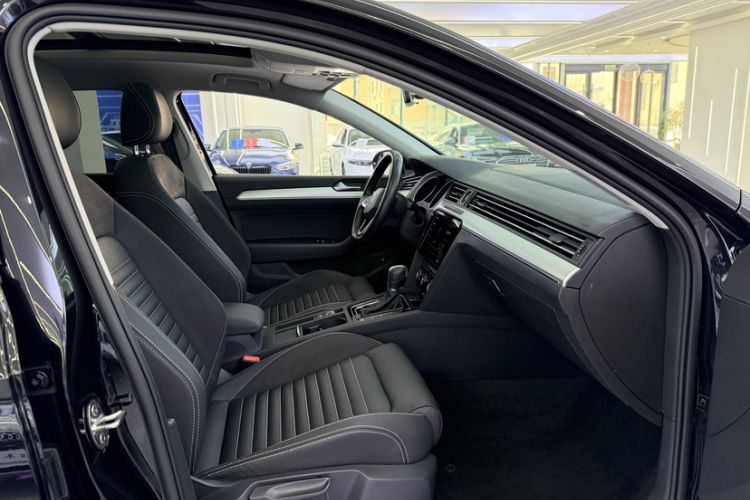 Used Volkswagen Magotan 2020 280TSI DSG Comfort Edition Interior 3