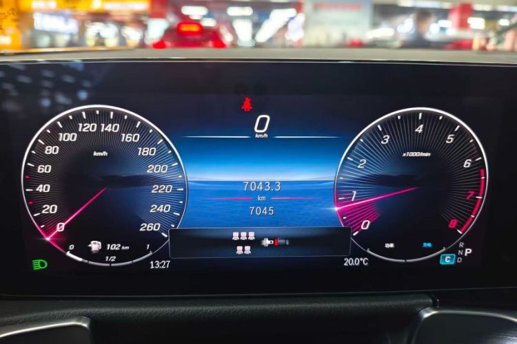 Used Mercedes-Benz GLB 2024 GLB 220 Fashion Model Odometer Close Up