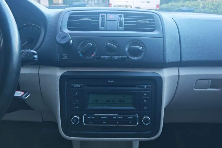 Used Skoda Fabia 2012 1.4L Automatic Crystal Edition