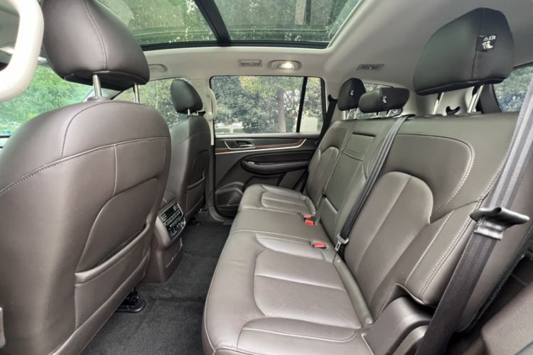 Used Roewe RX8 2018 30T Smart Connectivity All-Wheel Drive Supreme Edition