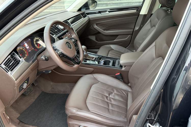 Used Volkswagen Phideon 2021 380TSI Luxury Edition
