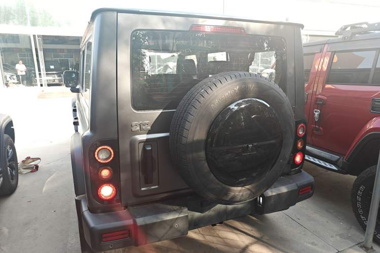 Used 212 T01 2024 2.0T Mechanic
