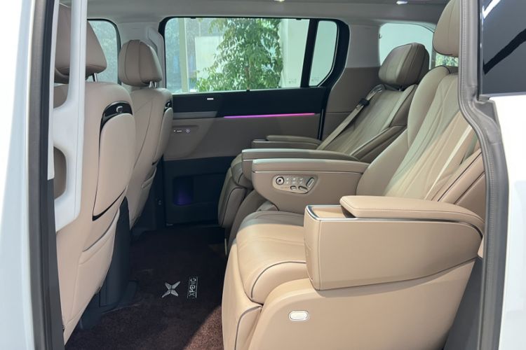 Used XPeng X9 2025 740 Ultra-Long Range Max
