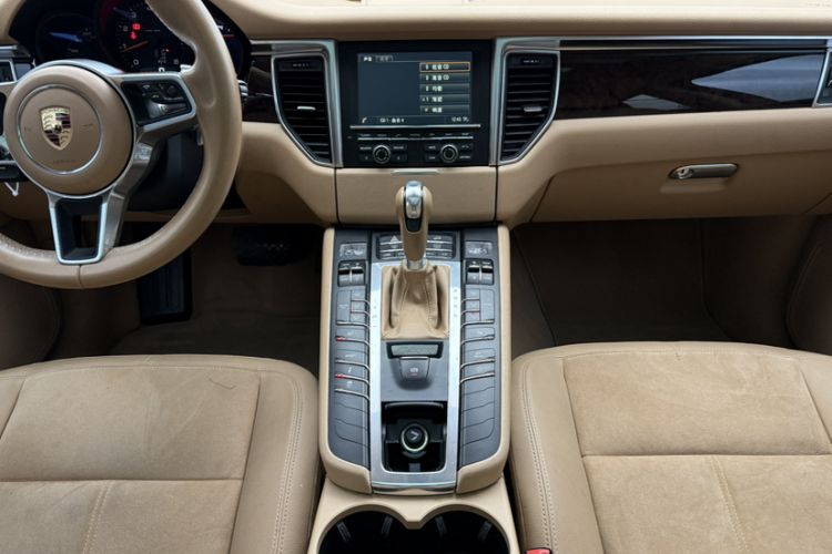 Used Porsche Macan 2016 Macan 2.0T Interior 7