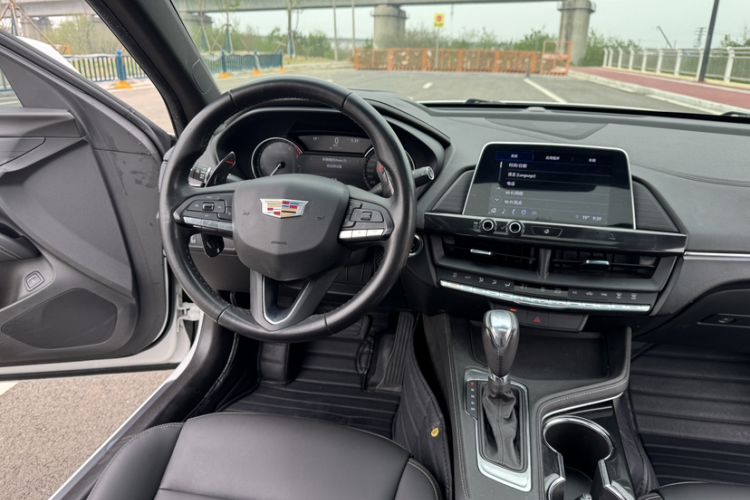 Used Cadillac CT4 2021 28T Fashion Edition Interior 11