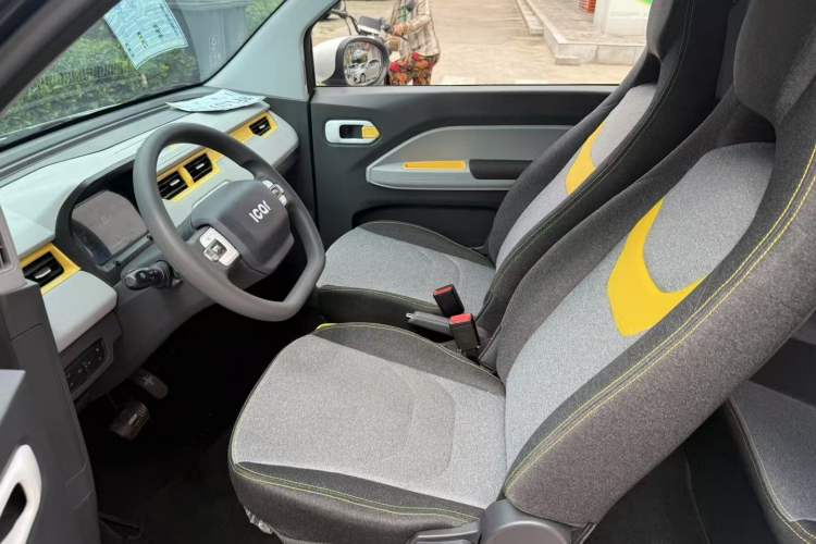 Used Chery New Energy QQ Ice Cream 2022 170km Sundae Phosphate Lithium-Ion