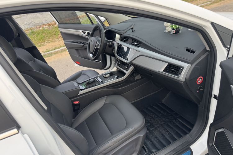Used Geely Auto Emgrand GSe 2018 ZhenShang Model Interior 2