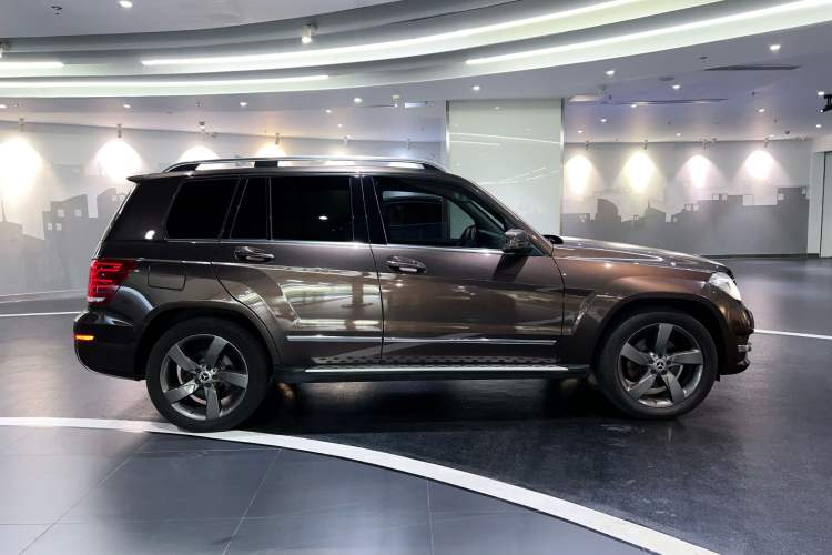 Used Mercedes-Benz GLK-Class 2013 Facelift GLK 300 4MATIC Fashion Edition Exterior 6