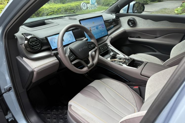 Used BYD Frigate 07 2023 DM-i 205KM Flagship Model