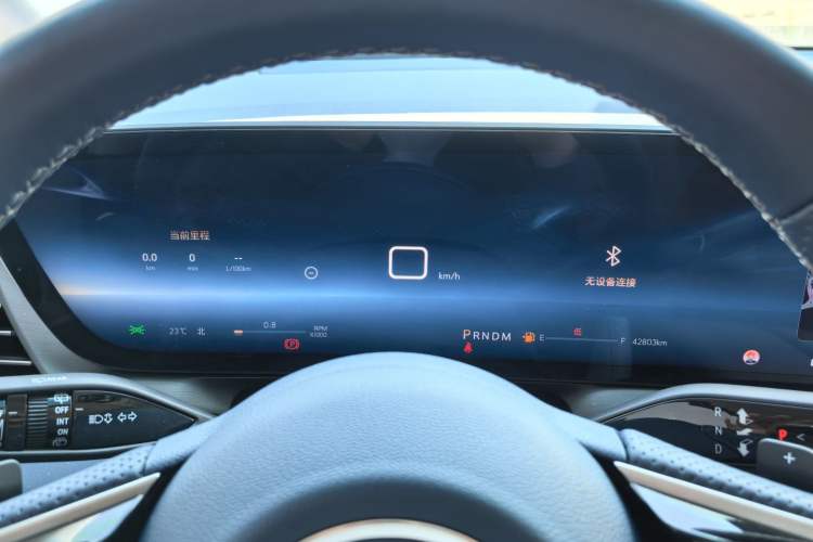 Used Buick Century 2025 2.0T Six-Seater YinShi Edition Odometer Close Up