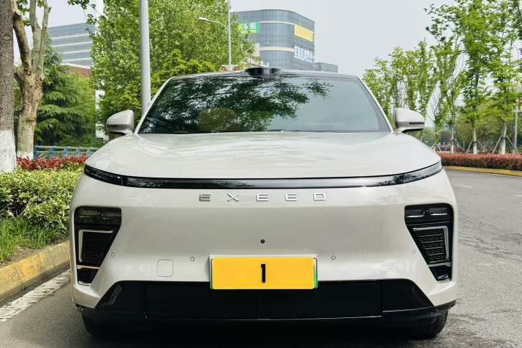 Used EXEED Star Era ET 2024 Extended-Range 240 Ultra All-Wheel Drive Exterior 2