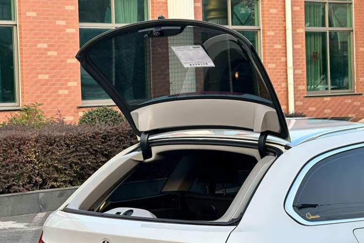 Used BMW 5 Series 2014 520i Touring Edition
