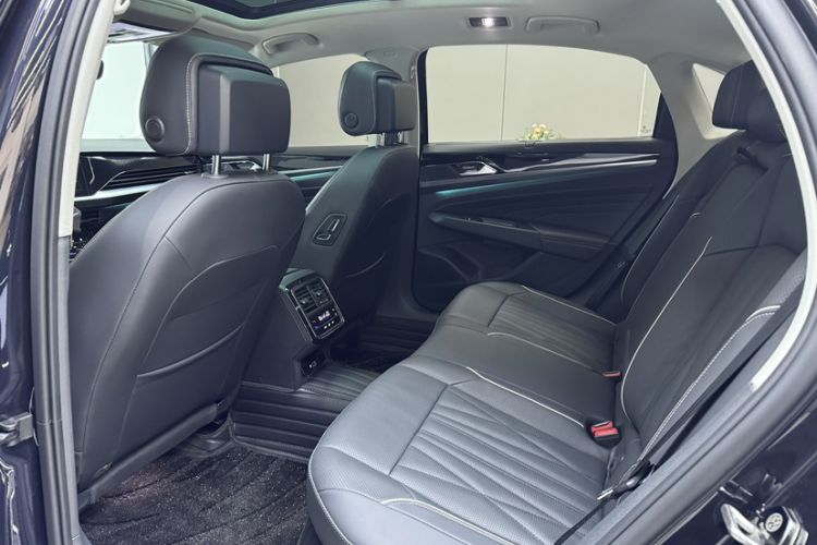 Used Volkswagen Passat 2022 330TSI Starry Luxury Edition
