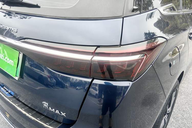 Used BYD Song MAX New Energy 2022 DM-i 105KM Flagship Model
