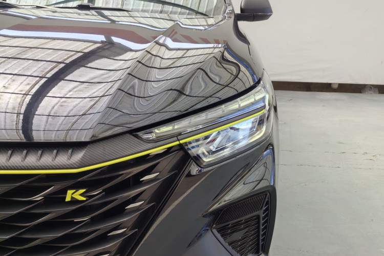 Used Roewe RX5 2023 PLUS 330TGI Automatic Trendsetting Smart Edition
