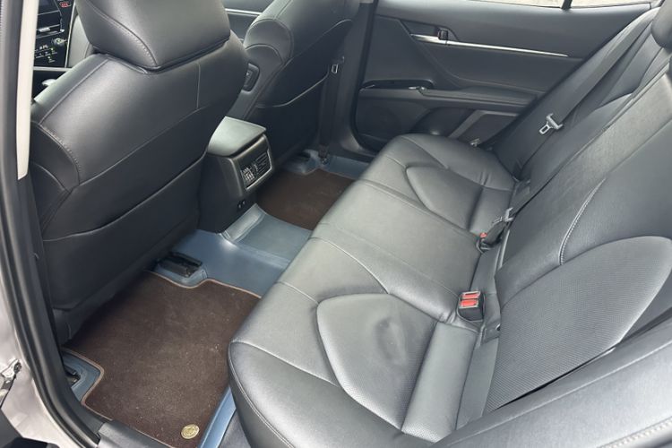 Used Toyota Camry 2021 2.5G Luxury Edition Interior 5