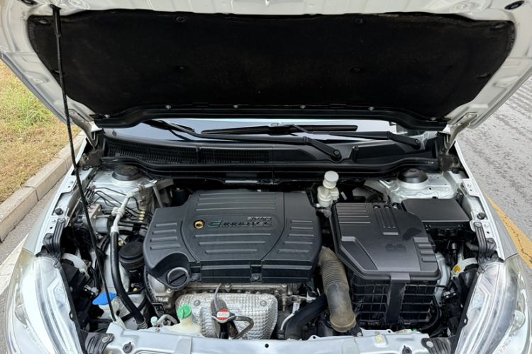 Used Suzuki S-Cross 2014 1.6L CVT Four-Wheel Drive Luxury Version
