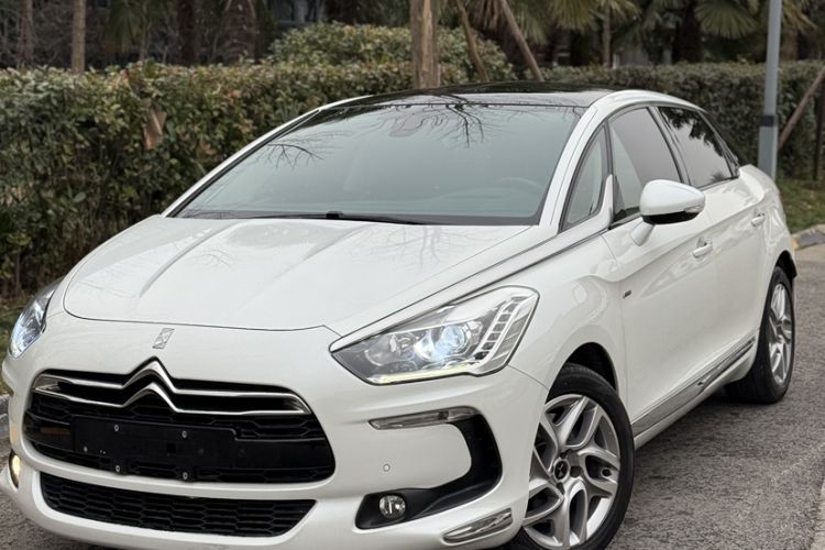 Used DS 5 2013 1.6T Elegant Edition THP200
