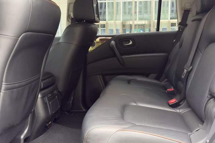 Used Nissan Patrol 2018 5.6L Standard Version Exterior 8