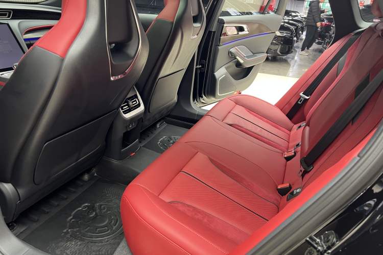 Used Hongqi H6 2024 2.0T ZhiShang Version
