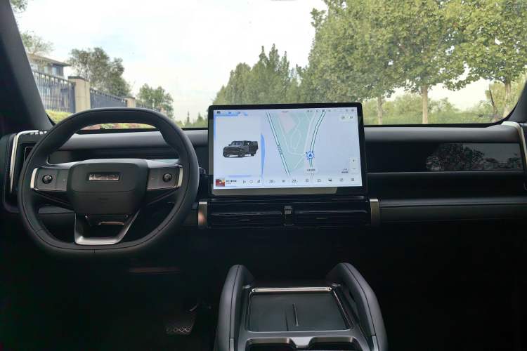 Used iCAR 03T 2024 520km Two-Wheel Drive Long-Range Version Interior 5