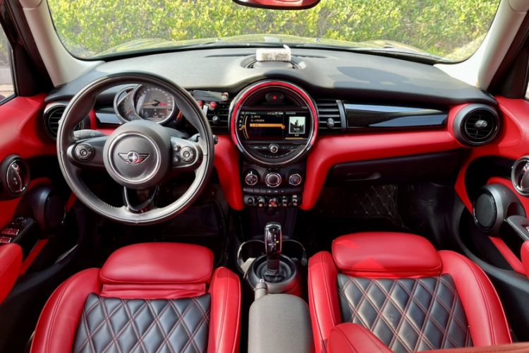 Used MINI MINI 2018 1.5T COOPER Classic Edition Five-Door Version