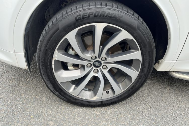 Used Land Rover Discovery Sport 2022 249 PS R-Dynamic S Performance Edition 5 Seats Exterior 7