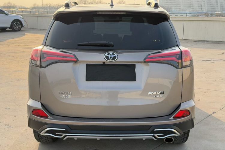 Used Toyota RAV4 2018 2.5L Automatic 4x4 Elite i Edition
