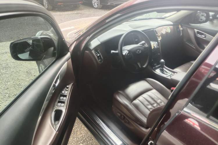 Used Infiniti QX50 2015 2.5L Enjoyment Edition Interior 1