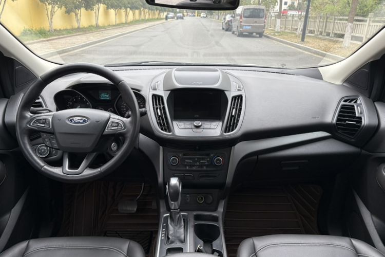 Used Ford Kuga 2019 EcoBoost 180 Two-Wheel-Drive Platinum Edition China VI Standard
