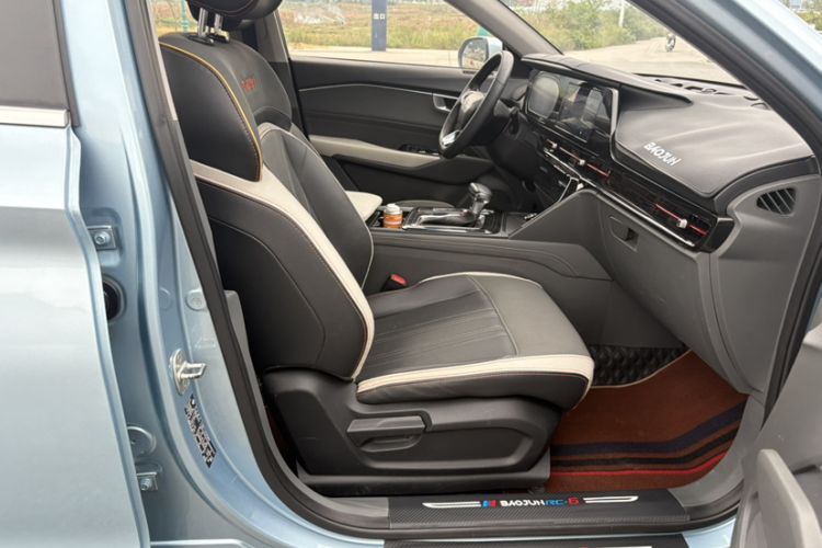 Used Baojun RC-6 2019 1.5T CVT 24-Hour Online Luxury Edition