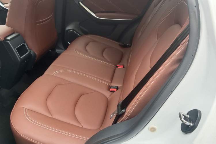 Used FAW Senya R9 2018 1.2T Manual Luxury Smart Edition