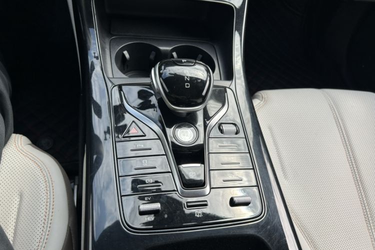 Used BYD Qin PLUS 2024 HONOR Edition DM-i 55KM Leading Model
